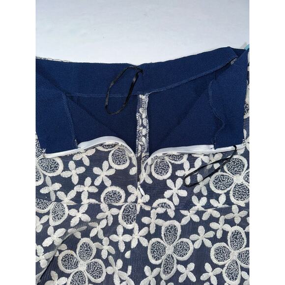 Francesca’s Collections Women’s Size Large Fit and Flare Skirt Crochet Knit Zip - Picture 5 of 6